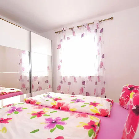 Apartment Branka 1507 Fazana